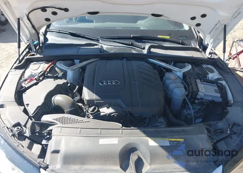 2021 Audi A4 Premium 40 Tfsi Quattro S Tronic z USA, uszkodzony, nr VIN WAUABAF47MA034139